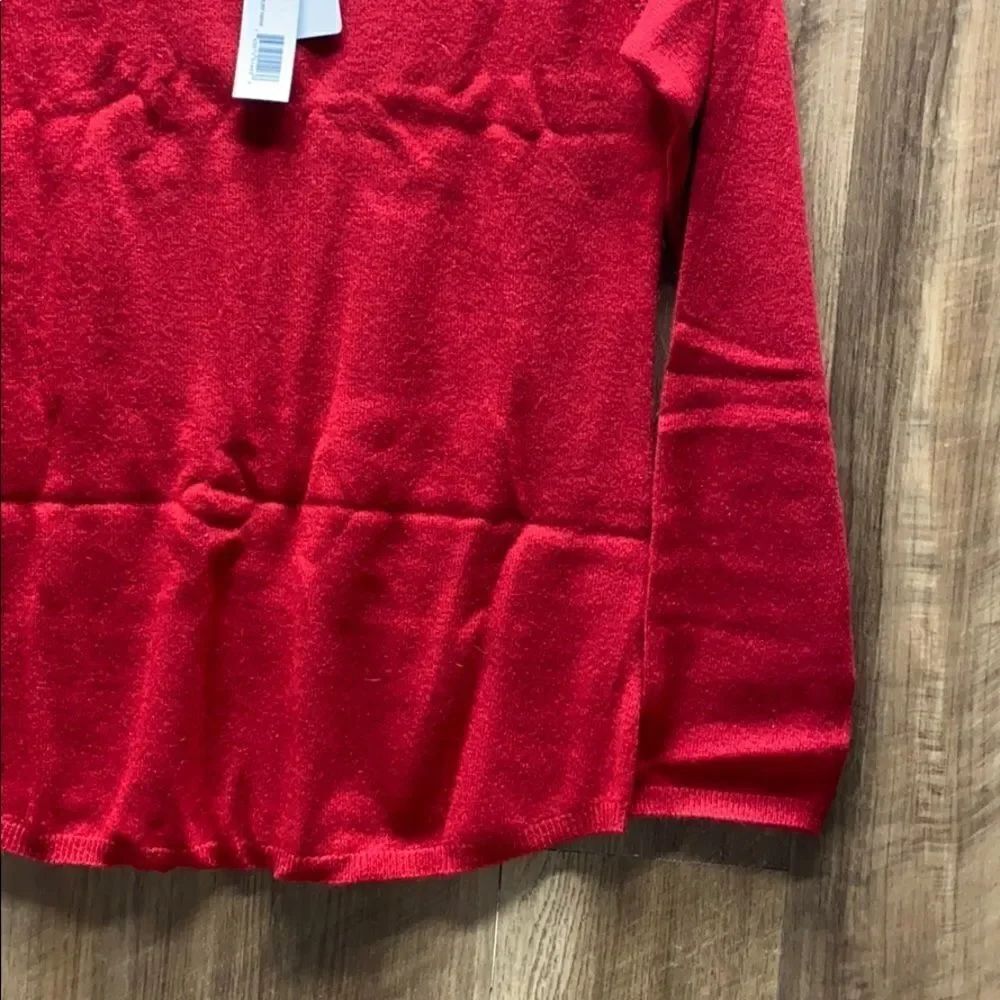 InCashmere Sweater - Picture 3 of 4